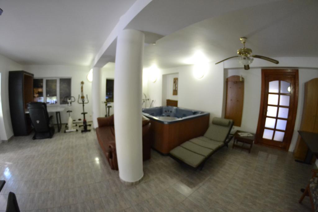 פרדיאל Pension Restaurant Speranta מראה חיצוני תמונה
