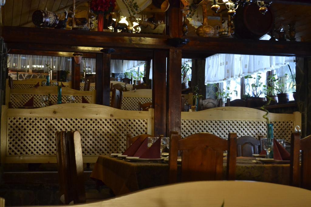 פרדיאל Pension Restaurant Speranta מראה חיצוני תמונה